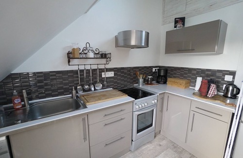 Dieppe Apartment | Apartment-Apartment-Ensuite with Bath-Canal view