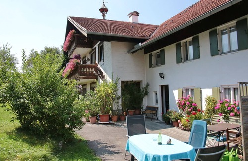 Urspring Apartment | Apartment/app. for 4 guests with 75m² in Steingaden (114640)