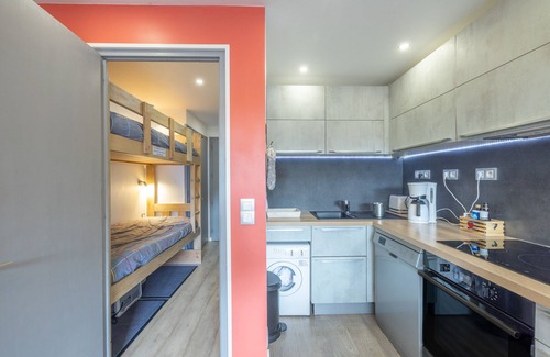 Le Chinaillon Apartment | Apartment 'Appartement Spacieux 6 Personnes' with Mountain View, Private Terrace and Wi-Fi