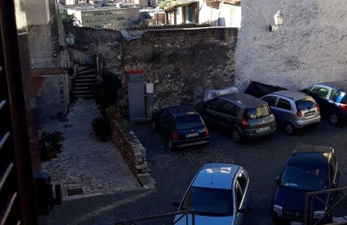 Terracina Apartment | Apartment 'Appartamento Luxury - Mare' with Sea View and Air Conditioning