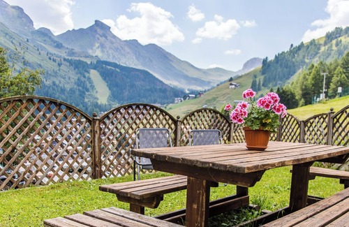 Arabba Apartment | Apartment 'Appartamento Sass Bece' with Private Garden and Wi-Fi