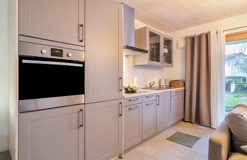 Ueberlingen Apartment | Apartment 'Aquamarin' with Mountain View, Private Terrace and Wi-Fi