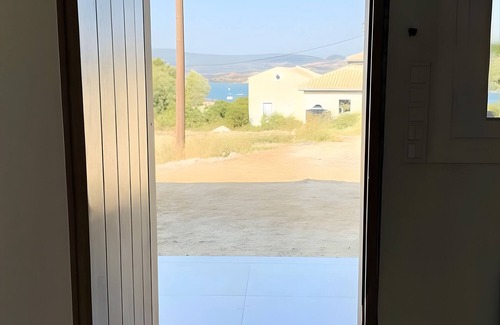 Lygia Apartment | Apartment 'Asmira' with Sea View, Wi-Fi and Air Conditioning