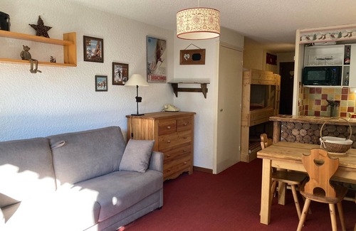 La Salle-les-Alpes Apartment | Apartment at the foot of the slopes with mountain view facing south!