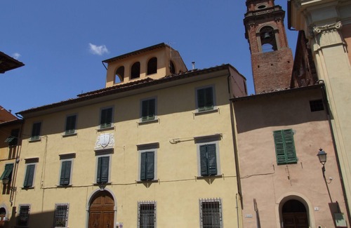 Pisa City Centre Apartment | Apartment at only 4 min walk from the leaning Tower, with car parking