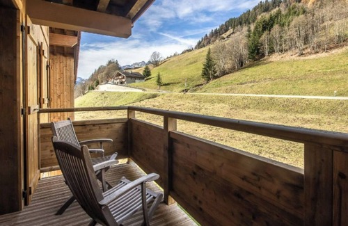 La Giettaz Ski Chalet | Apartment at the foot of the slopes