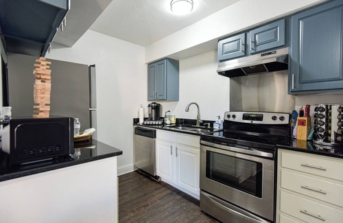 Knox - Henderson Apartment | Apartment at Ventana Canyonnn