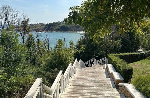 Chernomorets Apartment | Apartment 'Atia Bulgaria' with Sea View, Wi-Fi and Air Conditioning