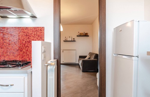 Foiano della Chiana Apartment | Apartment 'Beb Pulcino Nero' with Mountain View, Shared Terrace and Wi-Fi