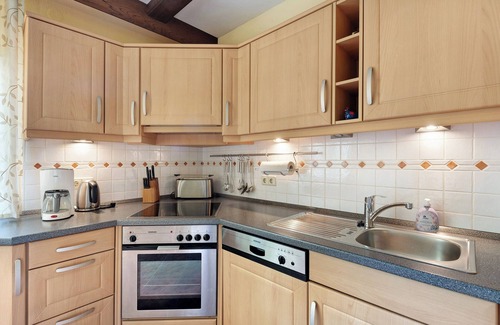 Usseln Apartment | Apartment 'B - Suite' with Private Terrace and Wi-Fi