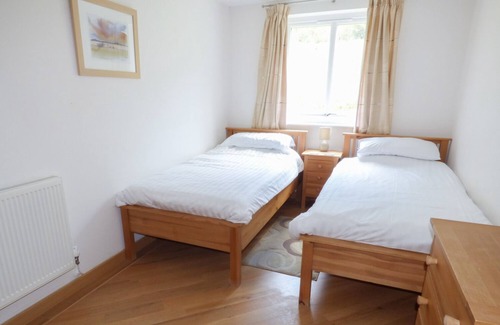 Dawlish Warren Apartment | APARTMENT B1, family friendly, with a garden in Dawlish Warren
