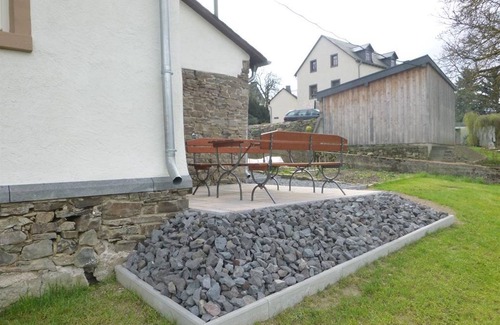 Bermel Apartment | Apartment "barn" for 2-4 persons - cottage volcano Hochbermel