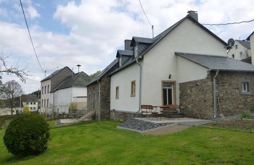 Bermel Apartment | Apartment "barn" for 2-4 persons - cottage volcano Hochbermel