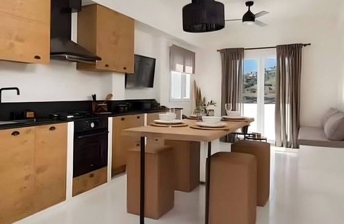 Mpatsi Apartment | Apartment 'Batsi View House' with Sea View, Wi-Fi and Air Conditioning