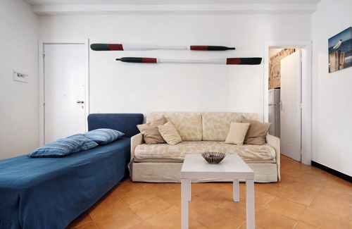 Levanto Apartment | Apartment 'Beach Paradise - Cicerone' with Wi-Fi and Air Conditioning