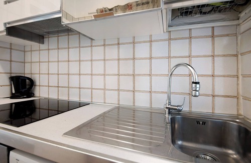 Levanto Apartment | Apartment 'Beach Paradise - Cicerone' with Wi-Fi and Air Conditioning