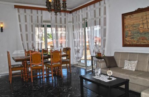 Sperlonga Apartment | Apartment Beach valley by Interhome