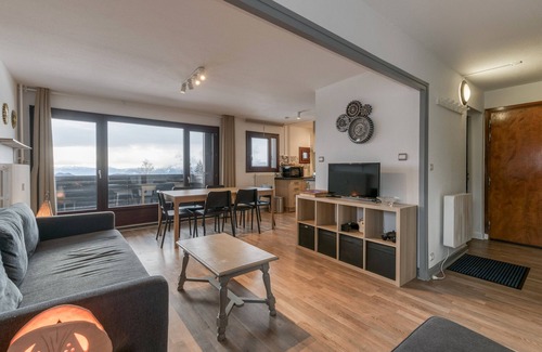 Allevard Apartment | Apartment 'Bel Appart Vue Pistes Et Montagnes' with Mountain View and Balcony