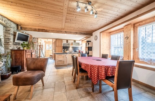 Sixt-Fer-a-Cheval Apartment | Apartment 'Bel Appartement - Sixt Fer Cheval' with Private Terrace, Private Garden and Wi-Fi