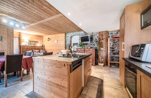 Sixt-Fer-a-Cheval Apartment | Apartment 'Bel Appartement - Sixt Fer Cheval' with Private Terrace, Private Garden and Wi-Fi