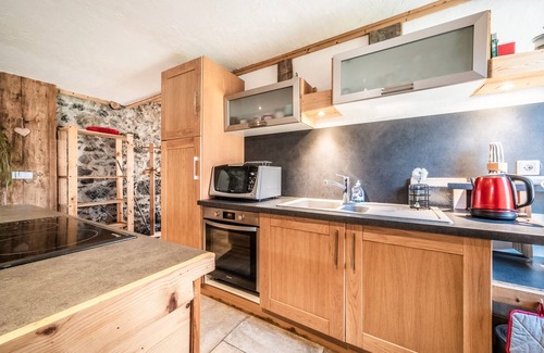 Sixt-Fer-a-Cheval Apartment | Apartment 'Bel Appartement - Sixt Fer Cheval' with Private Terrace, Private Garden and Wi-Fi