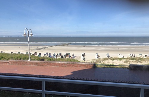 Wangerooge Apartment | Apartment "Bella Estella" for 4 people! Outstanding location, view of the sea, beach and boats