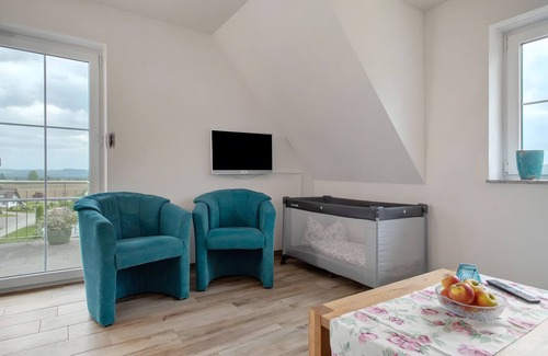 Waggershausen Apartment | Apartment 'Bergsuite' with Mountain View, Shared Terrace and Wi-Fi