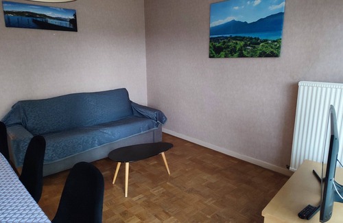 Aix-les-Bains Apartment | Apartment between city and lake, near shops