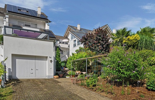 Offenburg Apartment | Apartment 'Bianca' with Private Terrace, Private Garden and Wi-Fi