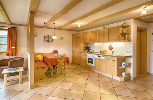 Schwarzenbach Apartment | Apartment 'Birke' with Private Terrace, Shared Garden and Wi-Fi