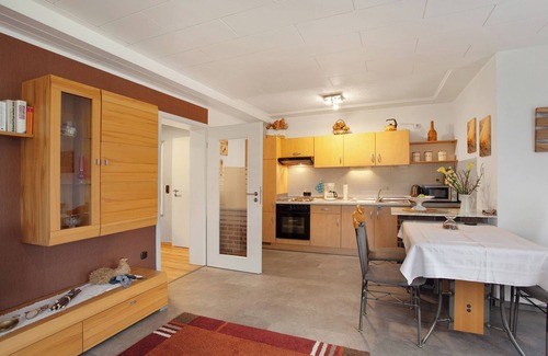Usseln Apartment | Apartment 'Birkenhauer' with Shared Terrace, Shared Garden and Wi-Fi