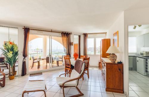 Frejus Port Apartment | Apartment Bleu Marine-5 by Interhome