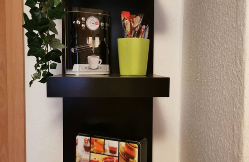 Radeberg Apartment | Apartment 'Blumen' with Shared Terrace and Wi-Fi