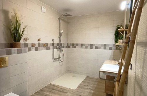 Saint-Jean-de-Sixt Apartment | Apartment, bottom of chalet 5 min from La Clusaz & Grand Bo.