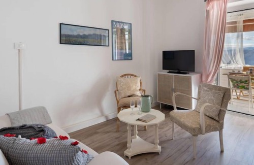 Arnasco Apartment | Apartment Bouganville (ASC201) in Arnasco - 4 persons, 2 bedrooms