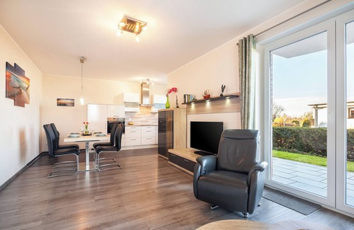 Rerik Apartment | Apartment "Bounty" with fireplace, large terrace with beach chair and garden
