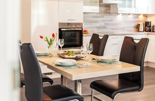 Rerik Apartment | Apartment "Bounty" with fireplace, large terrace with beach chair and garden