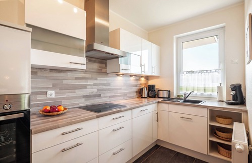 Rerik Apartment | Apartment "Bounty" with fireplace, large terrace with beach chair and garden