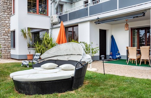 Schillingsfuerst Apartment | Apartment 'Brenda' with Private Terrace, Private Garden and Wi-Fi