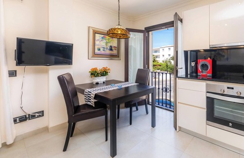 Cala Ratjada Apartment | Apartment 'Brillant' close to the Beach with Balcony & Wi-Fi