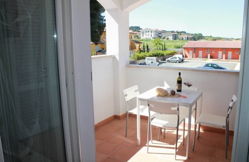Puntone Apartment | Apartment by the sea with private outside space, Air Conditioning,Wi-Fi.B1p