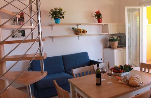 Puntone Apartment | Apartment by the sea with private outside space, Air Conditioning,Wi-Fi.T-loft