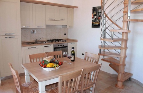 Puntone Apartment | Apartment by the sea with private outside space, Air Conditioning,Wi-Fi.T-loft