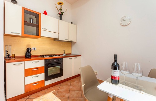 Piedimonte Etneo Apartment | Apartment 'Camia Etna House - Standard' with Sea View, Wi-Fi and Air Conditioning
