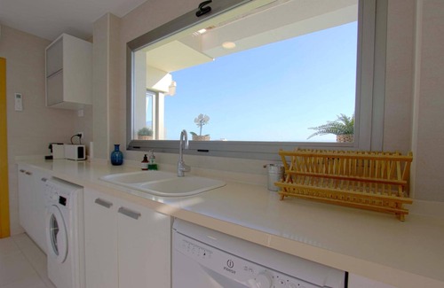 Faro de Cullera Apartment | Apartment 'Can Lou-casa Con Caracter' with Sea View, Wi-Fi and Air Conditioning