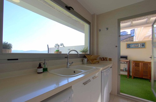 Faro de Cullera Apartment | Apartment 'Can Lou-casa Con Caracter' with Sea View, Wi-Fi and Air Conditioning