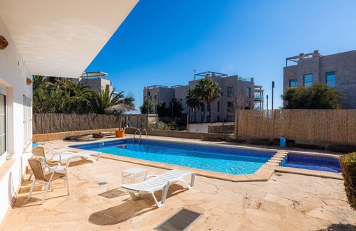 Cala Figuera Apartment | Apartment 'Can Salas 2 Dormitorios C' with Sea View, Wi-Fi and Air Conditioning