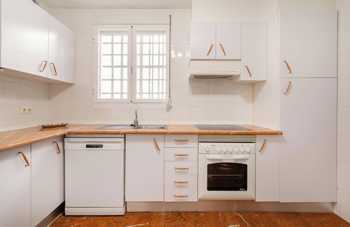 Cala Apartment | Apartment Casa Blanca 2 with Sea Views, Barbecue, Air Conditioning and Wi-Fi