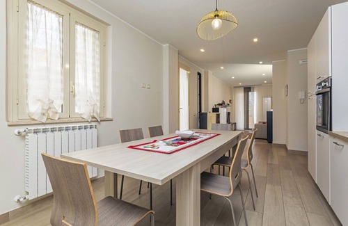 Milo Apartment | Apartment 'Casa Del Bosco' with Mountain View, Private Terrace and Wi-Fi