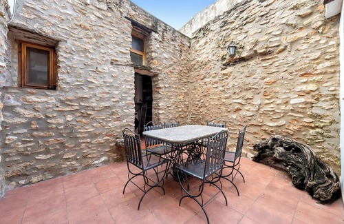 Masdenverge House | Apartment 'Casa Elisa' with Private Terrace, Wi-Fi and Air Conditioning